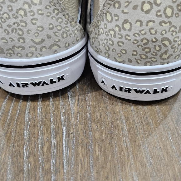 Airwalk Varial Beige Black Animal Print Denim High Top Shoes WOMENS SZ 8 - Picture 5 of 10